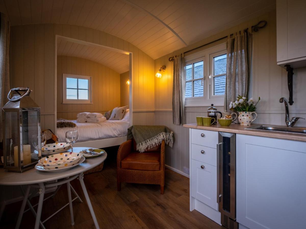 Villa The Pleasant Hut At Mountpleasant Farm Ulverston Exterior foto